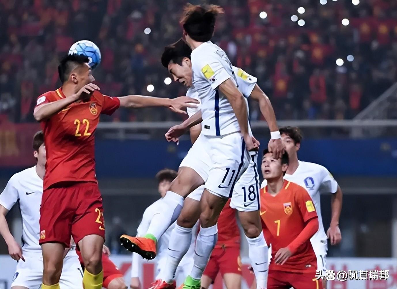 中国足球VS日本足球(中国足球vs日本足球几点开始)